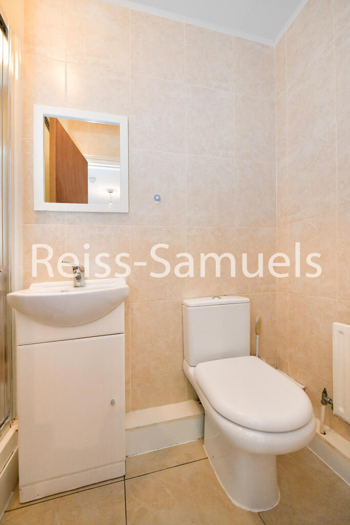 6 bedroom town house for rent