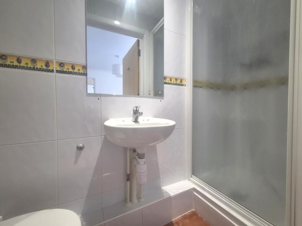 Apartment in Eastleigh, Hound - More