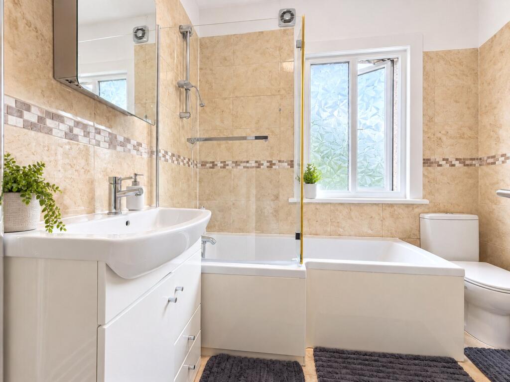 House in London - View 4