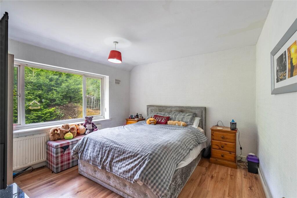House in Wolverhampton, Ettingshall Park - More