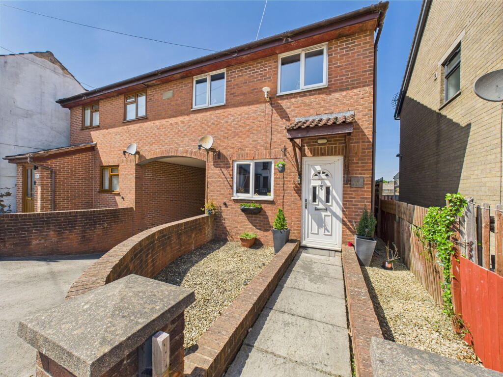 4-bed semi-detached on Gloucester Road, Coleford, £299,950