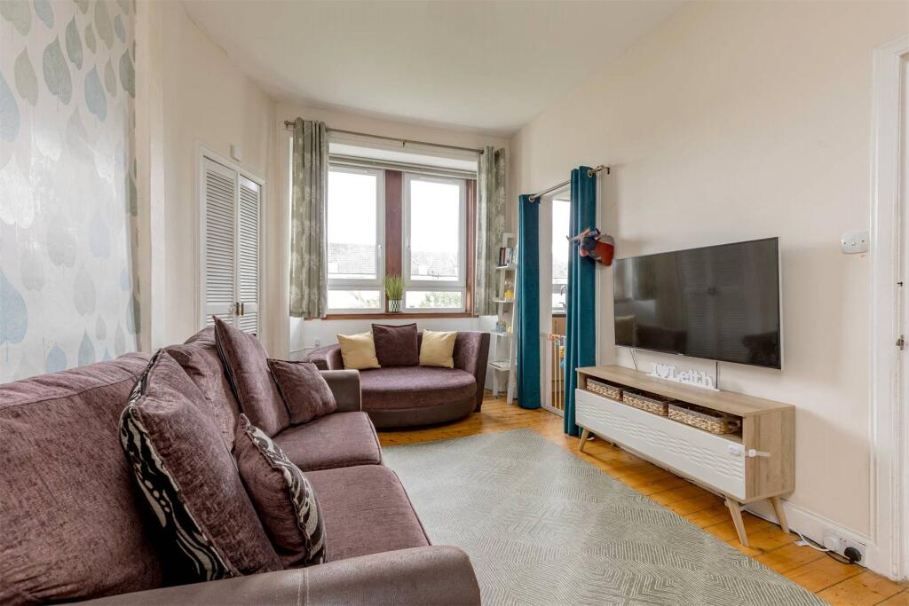 Apartment in Edinburgh, Lorne, Leith - View 2