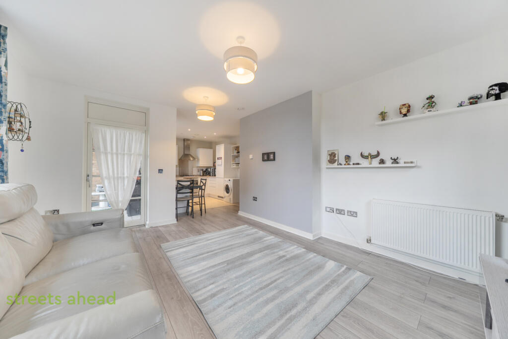 Apartment in London - View 3