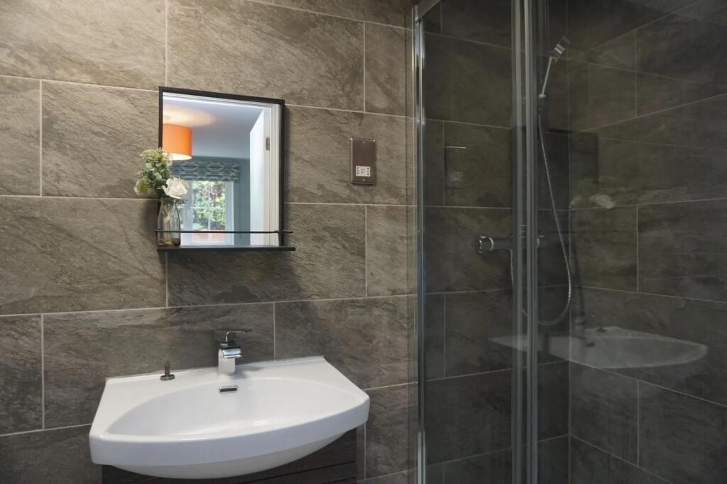 Apartment in Reading - More