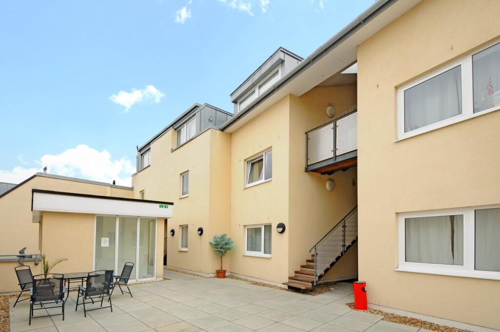 Main image of property: Cowleaze Road, Kingston upon Thames, Surrey, KT2
