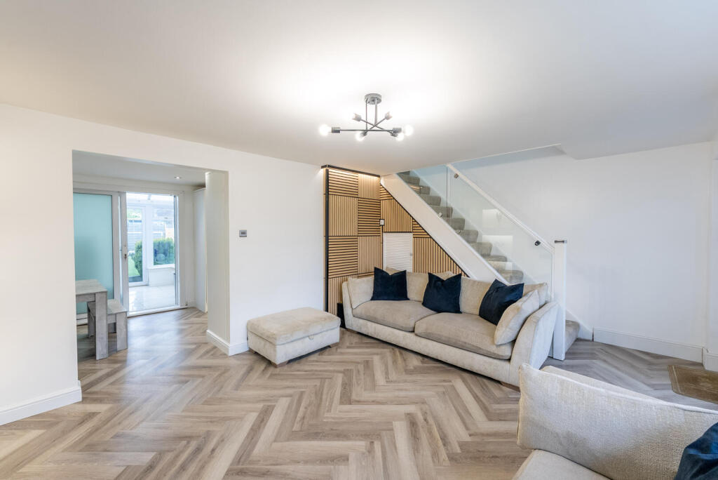 Glenview Crescent, Moodiesburn, Glasgow, G69 0NL photo 4