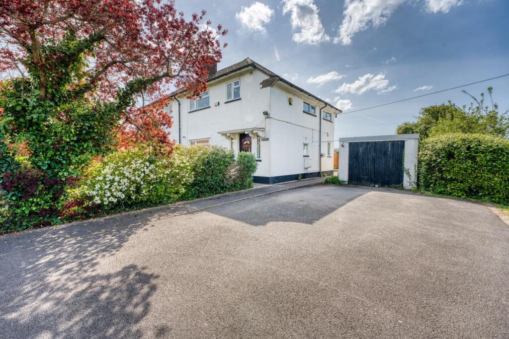 4-bed semi-detached on Beautiful 1940s semi-detached family home, situated within the rural village of Wrington, £475,000