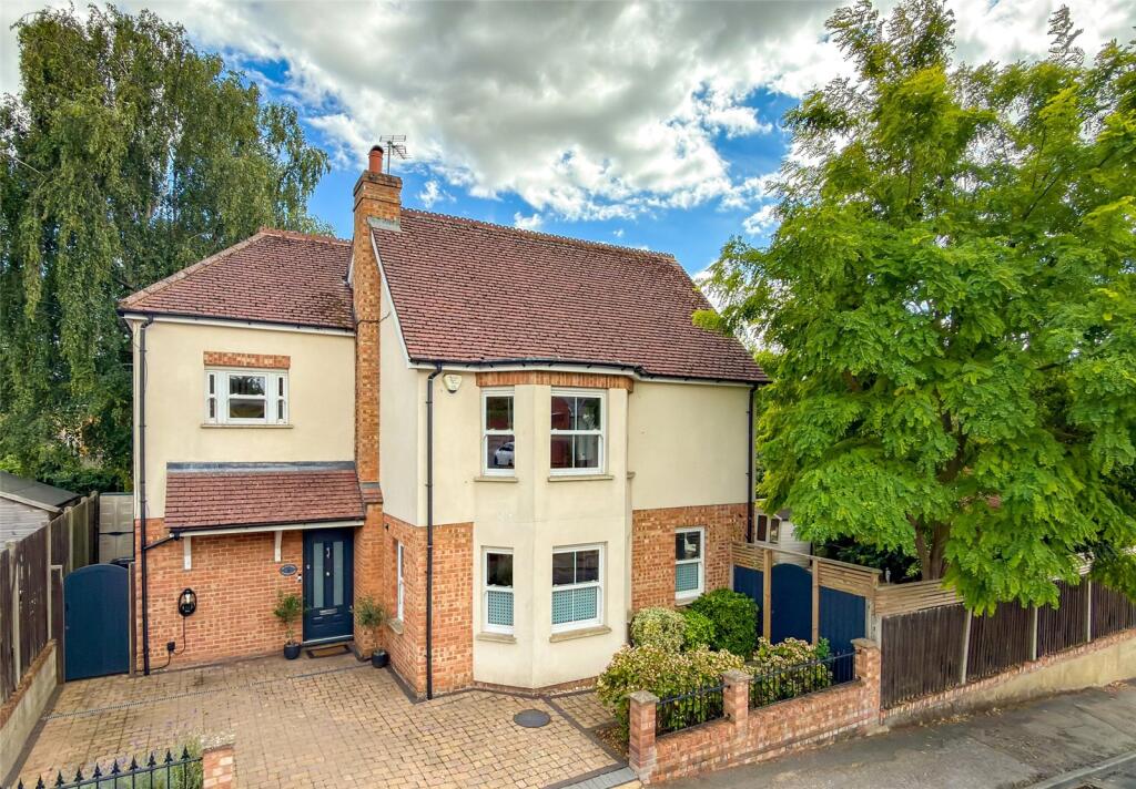 4-bed detached on Southview Road, Harpenden, Hertfordshire, AL5, £875,000