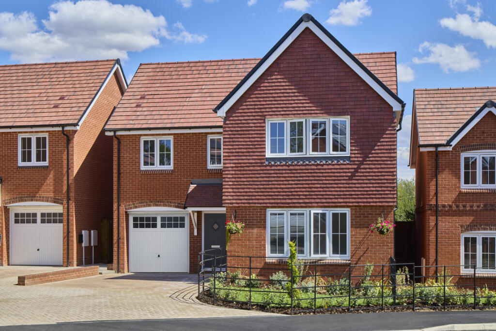 Main image of property: Northaw Road East,
Cuffley,
Hertfordshire,
EN6 4RD