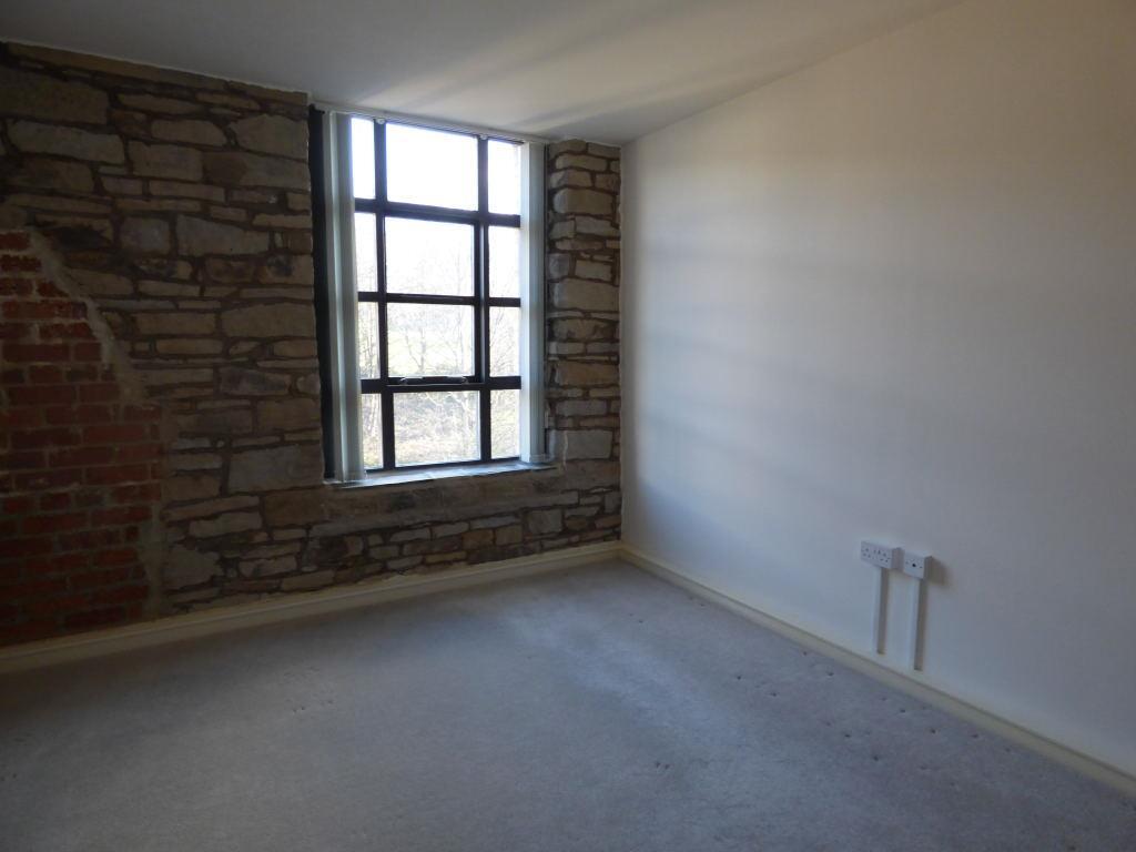 Apartment in Kirklees, West Yorkshire - View 4