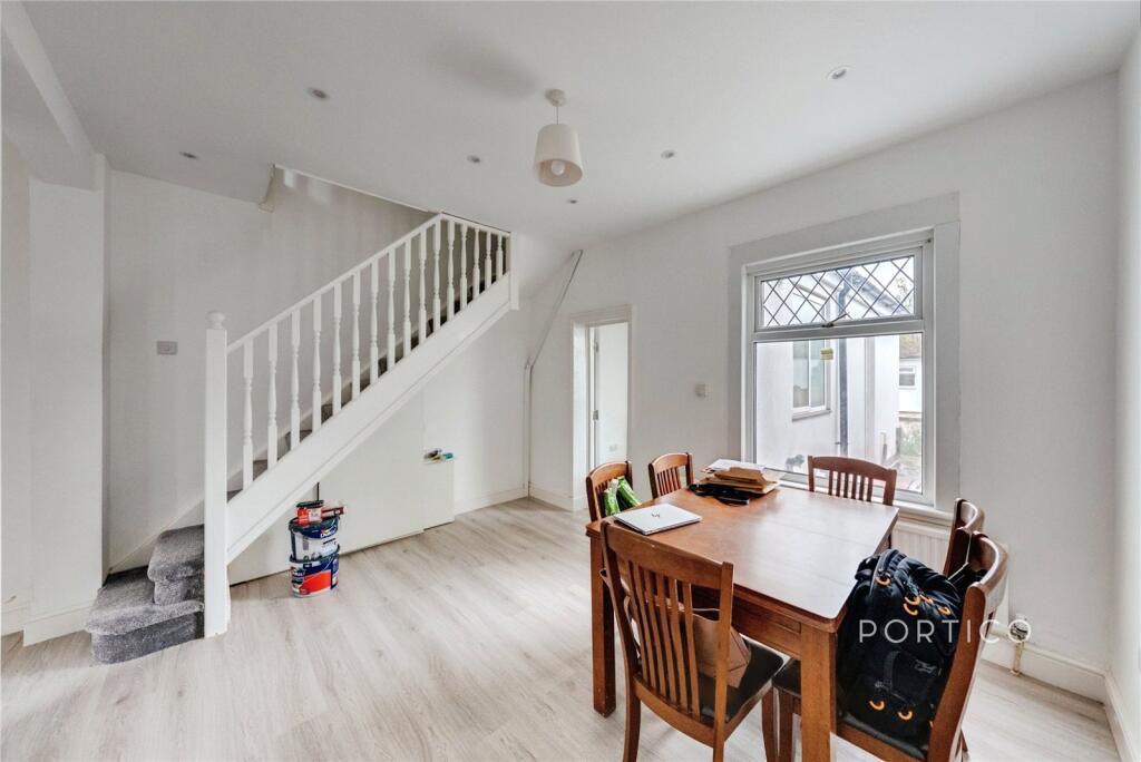 House in London - View 4