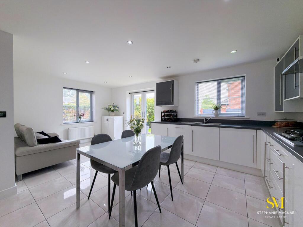 Gilbert Close, Formby, Liverpool, L37 photo 4