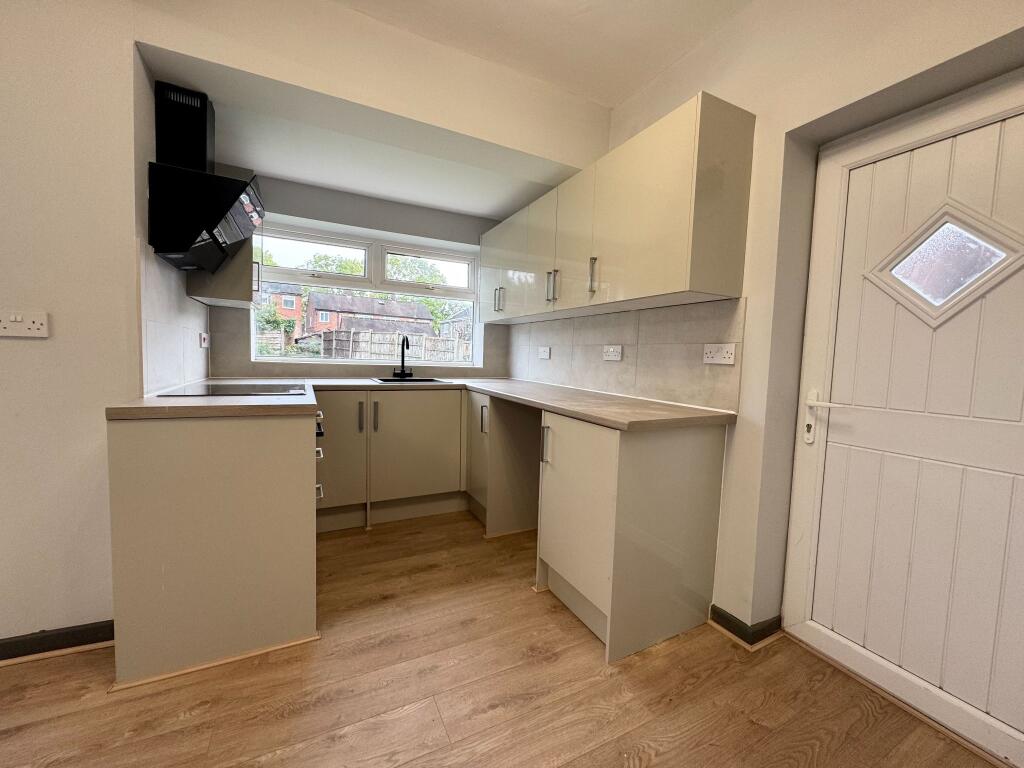 House in Manchester, Newall Green - View 4