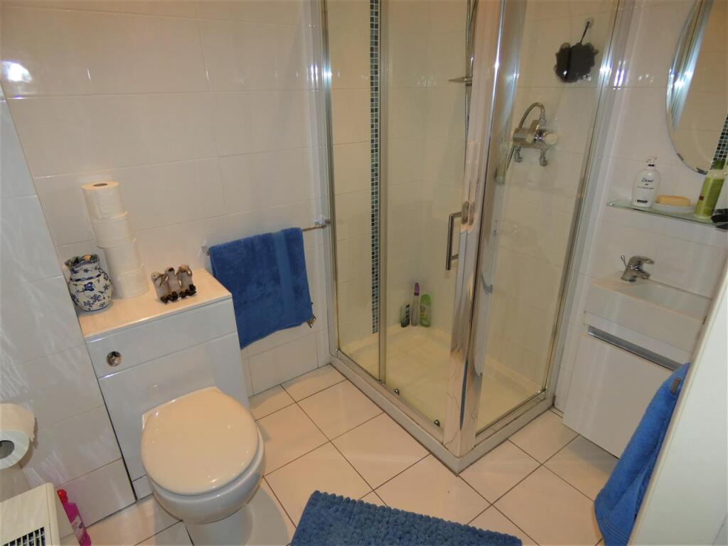 House in Solihull, West Midlands - More