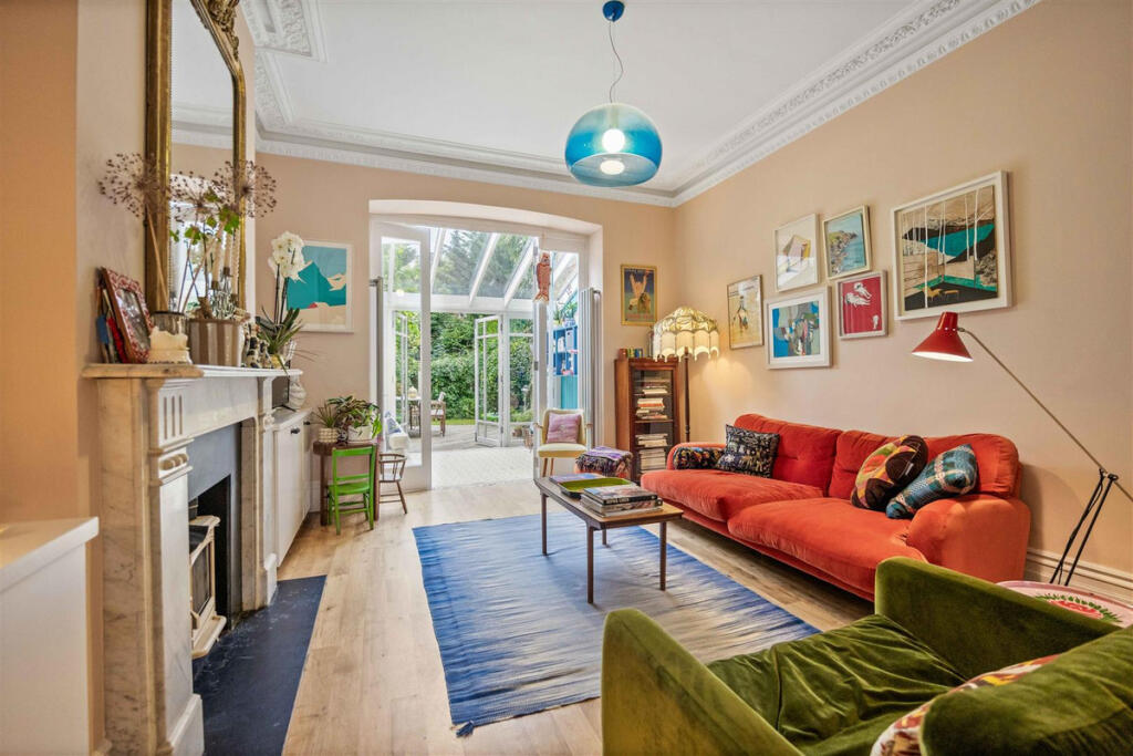 House in London, Brondesbury Park, Brondesbury - View 3