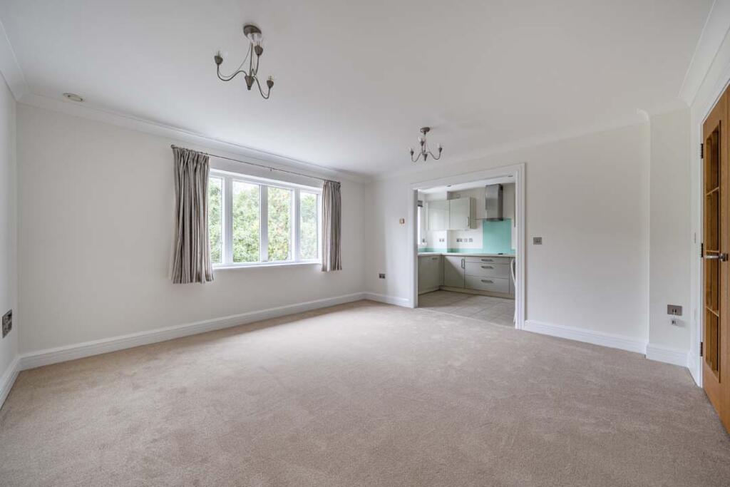Apartment in Guildford - View 3