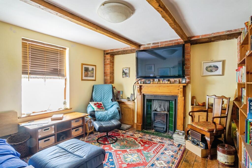 House in Finedon, North Northamptonshire - View 4