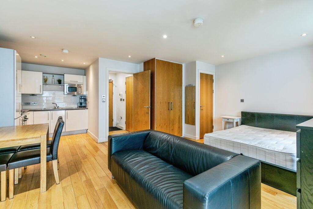 Main image of property: Broad Quay, Bristol, Somerset, BS1