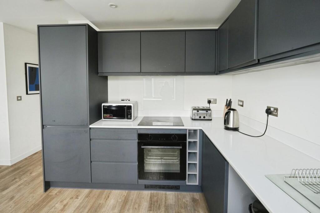 Apartment in Manchester, Old Trafford - More