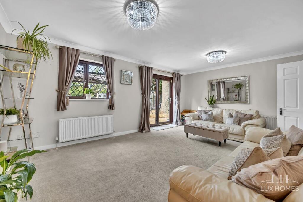House in Rainham, South Hornchurch - View 5