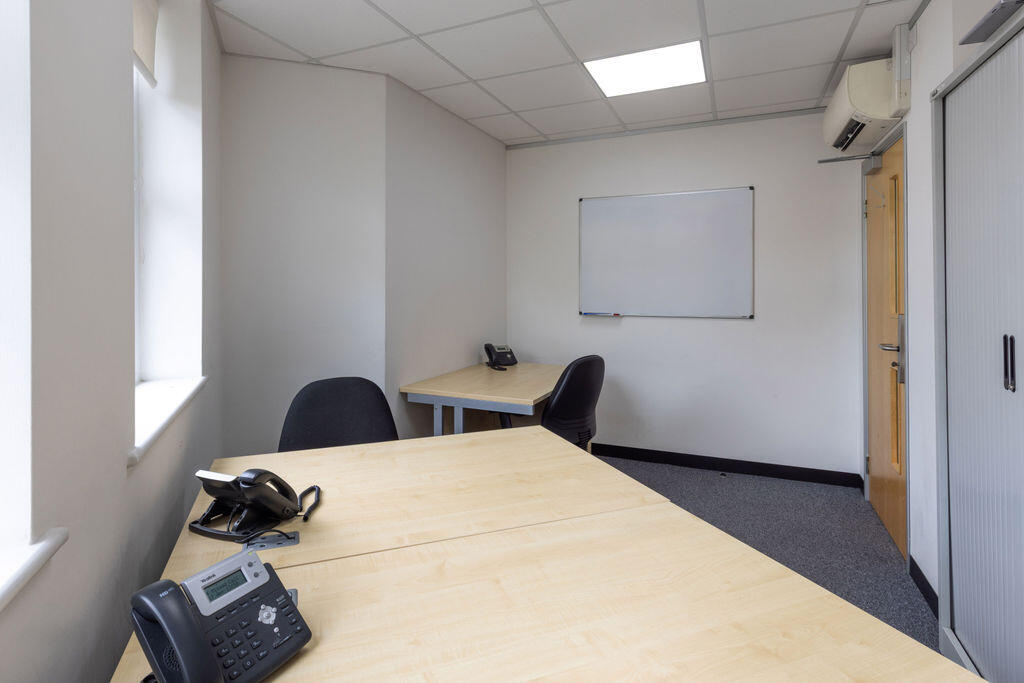 3 Person Office To Rent In Hitchin Hertfordshire