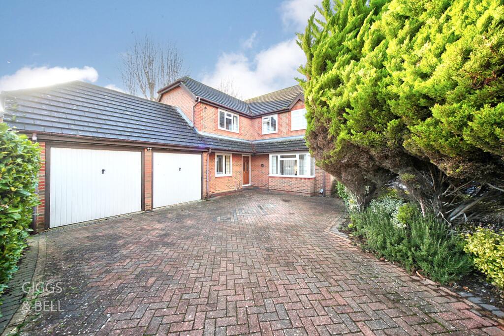Main image of property: Greenside Park, Luton, Bedfordshire, LU2