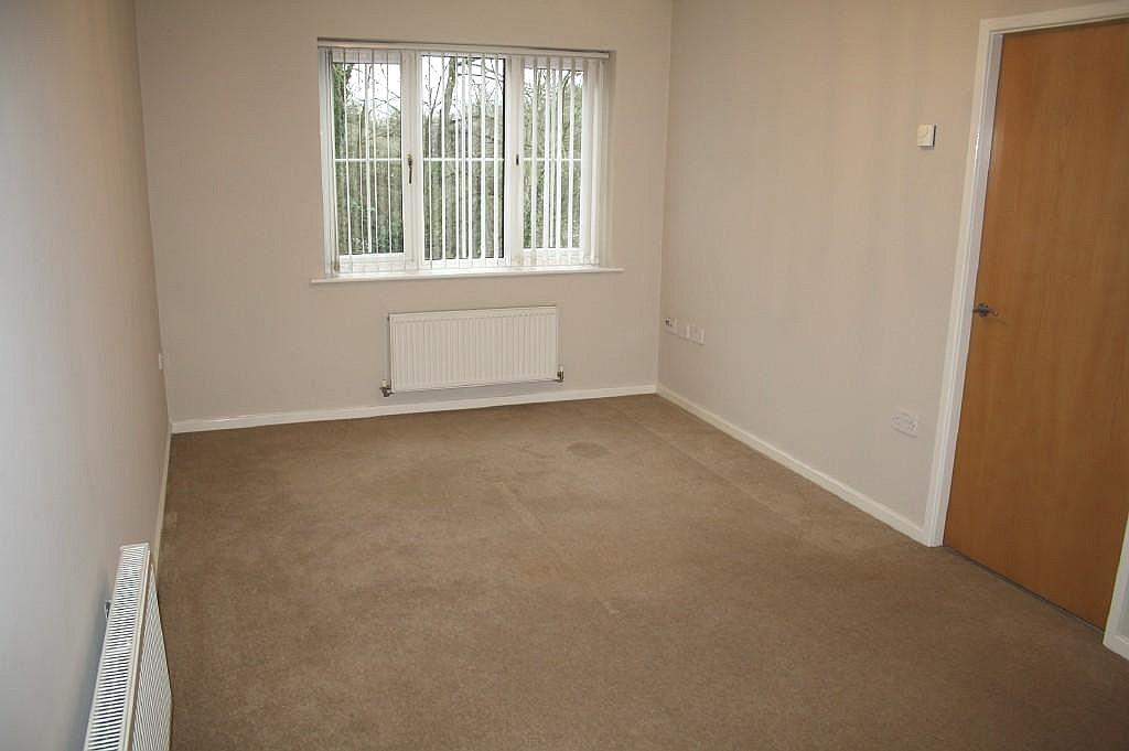 Apartment in Sheffield - View 3