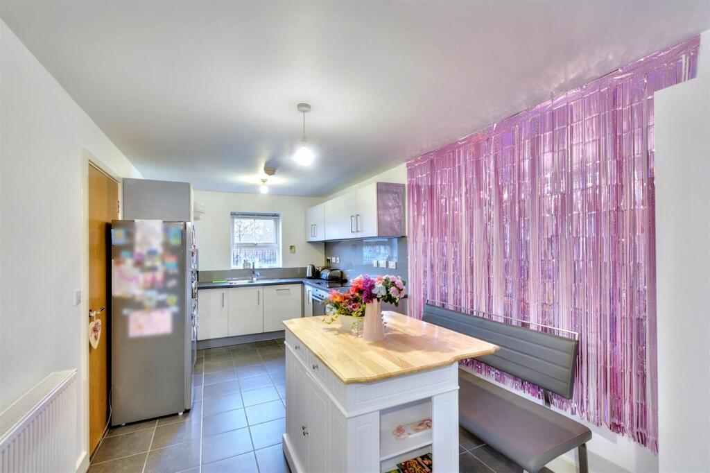 House in Nottingham - View 4