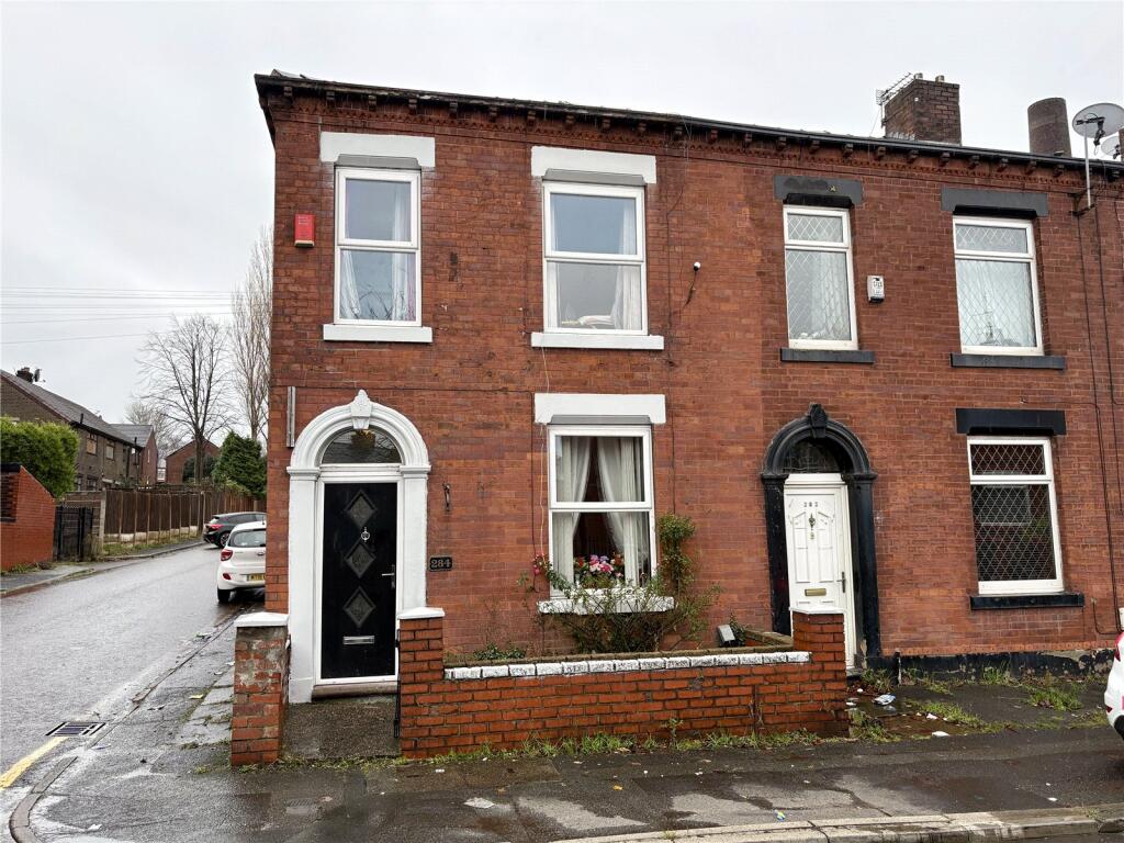 Main image of property: Fields New Road, Chadderton, Oldham, Greater Manchester, OL9