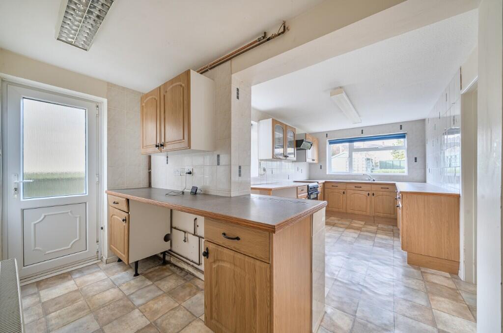 Brue Close, Bruton, Somerset, BA10 0HY photo 3