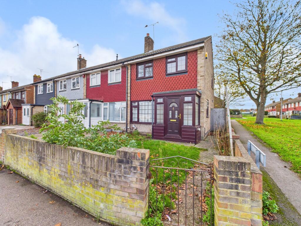 3-bed terraced on Beechings Way, Rainham, Gillingham, ME8, £290,000