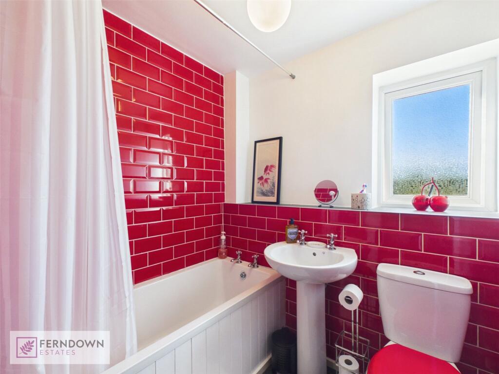 House in Solihull, Bickenhill and Marston Green - View 4