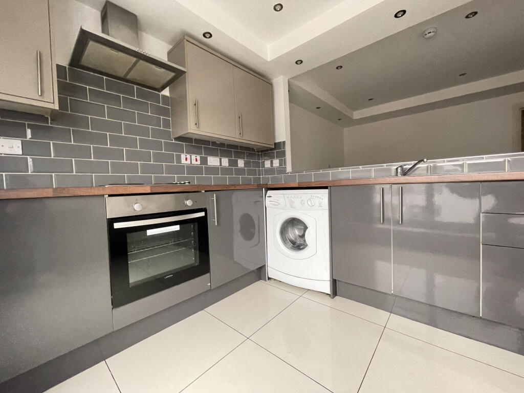 Main image of property: Roundhay Road, Leeds, LS8