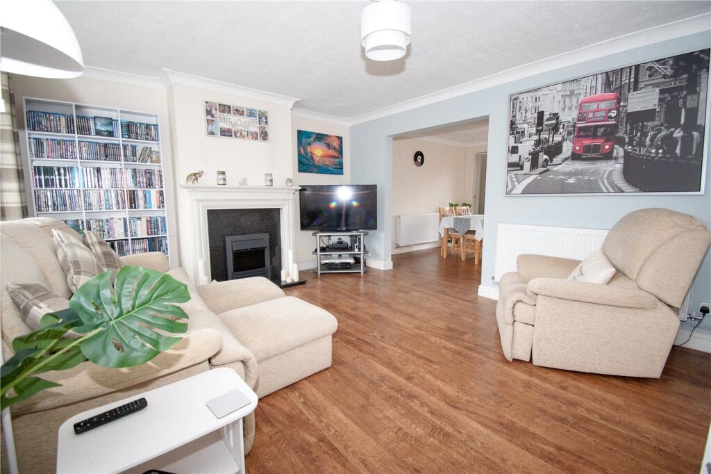House in Wirral, Liverpool City Region - View 4