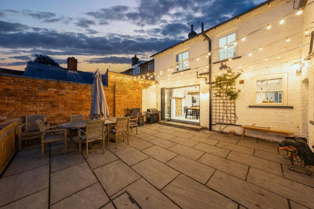 House in Weaverham - View 4