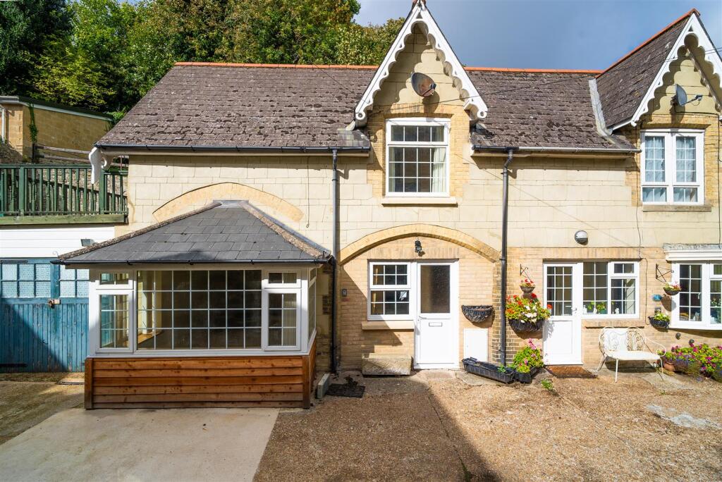 House in Ventnor, Isle of Wight - View 2