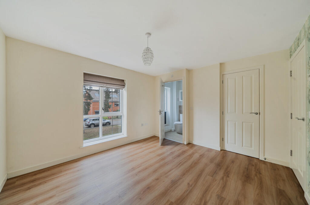 House in Guildford - View 5