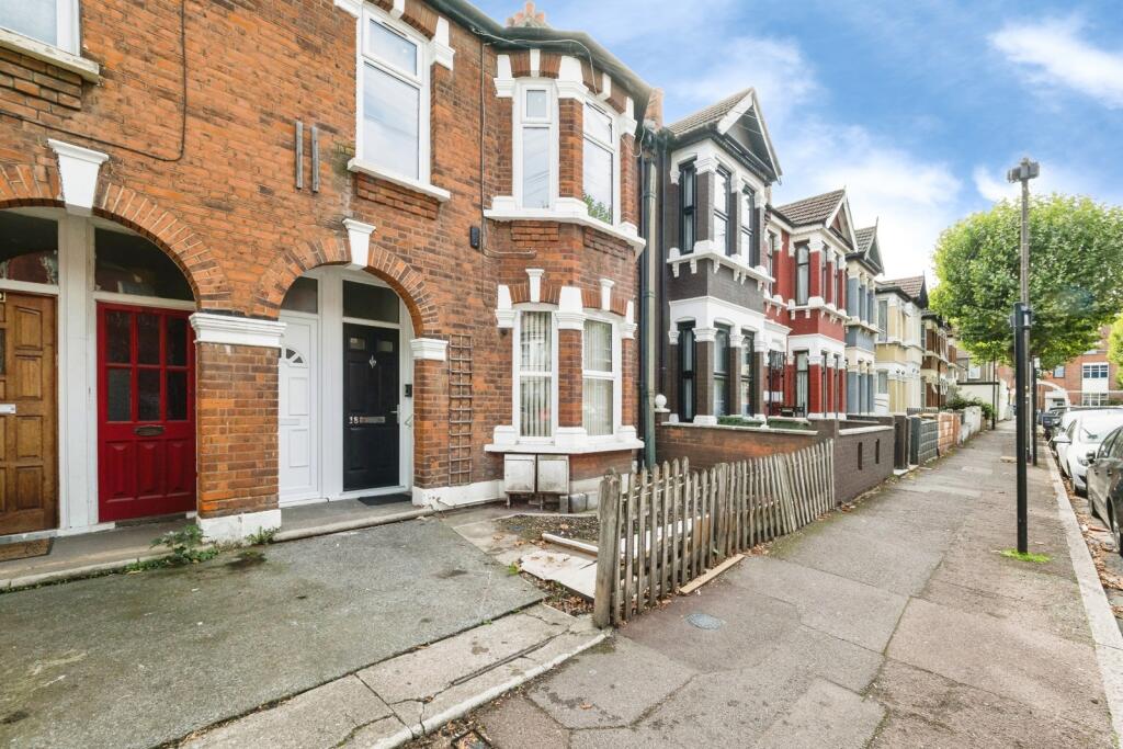 Apartment in London - View 2