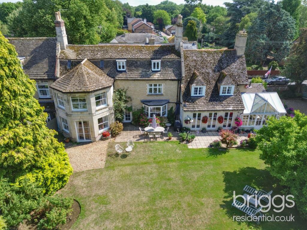 6-bed house on Hall Lane, Werrington Village, Peterborough, PE4, £995,000