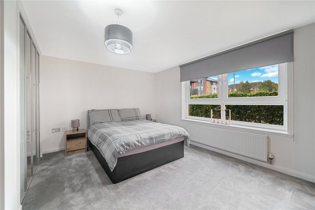 Apartment in Motherwell, North Lanarkshire - View 2
