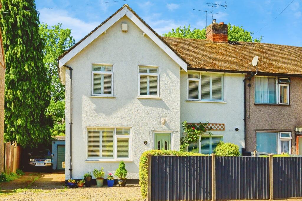 Main image of property: Lawn Lane, Hemel Hempstead