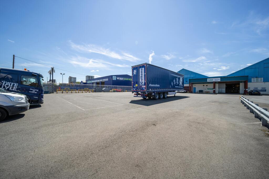 unit 8 Standard Industrial Estate 9.jpg