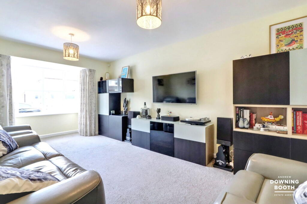 House in Walsall, Holly Bank - View 4