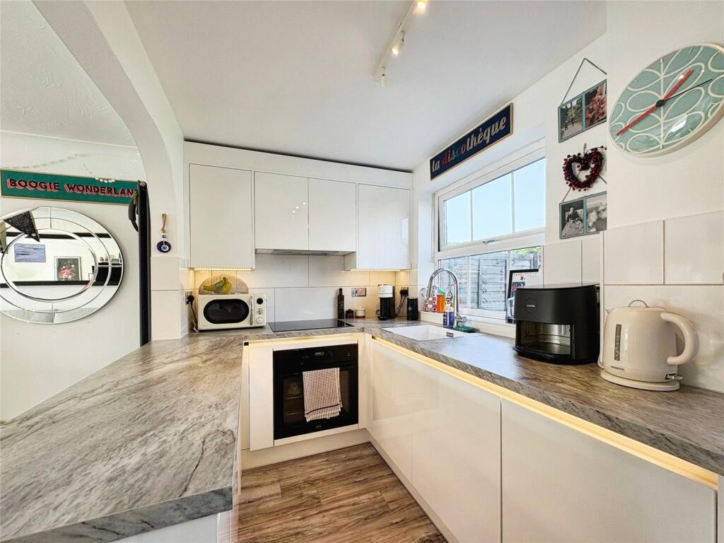 Wimblington Drive, Lower Earley, Reading, Berkshire, RG6 photo 2