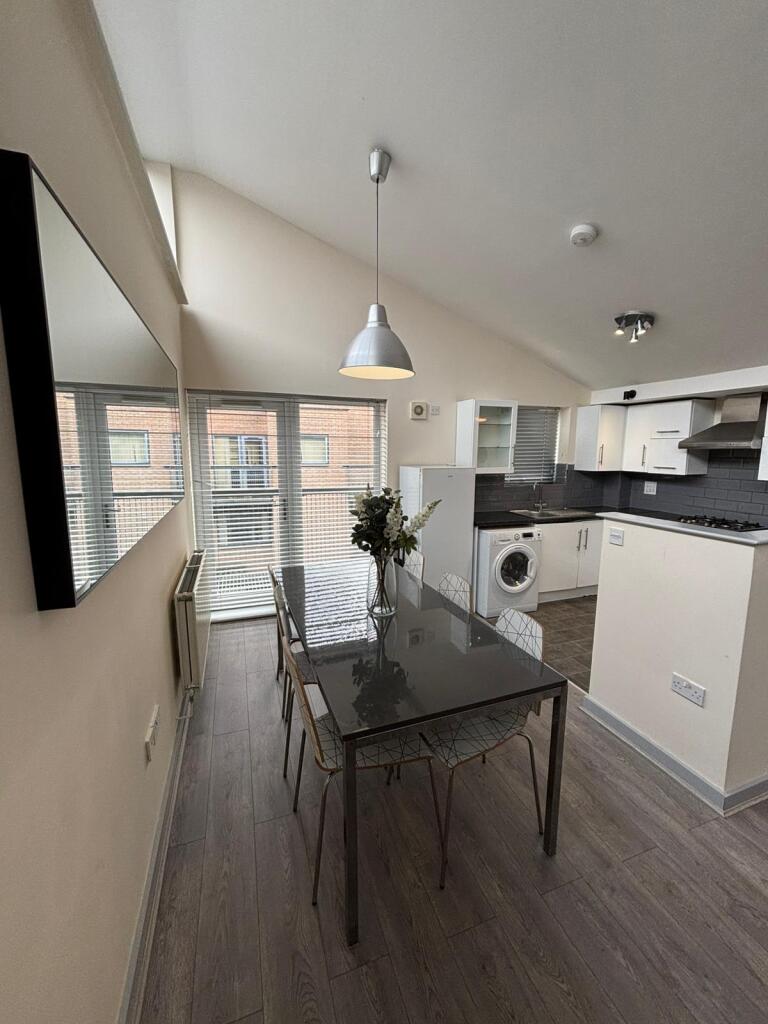 3 bedroom town house for rent