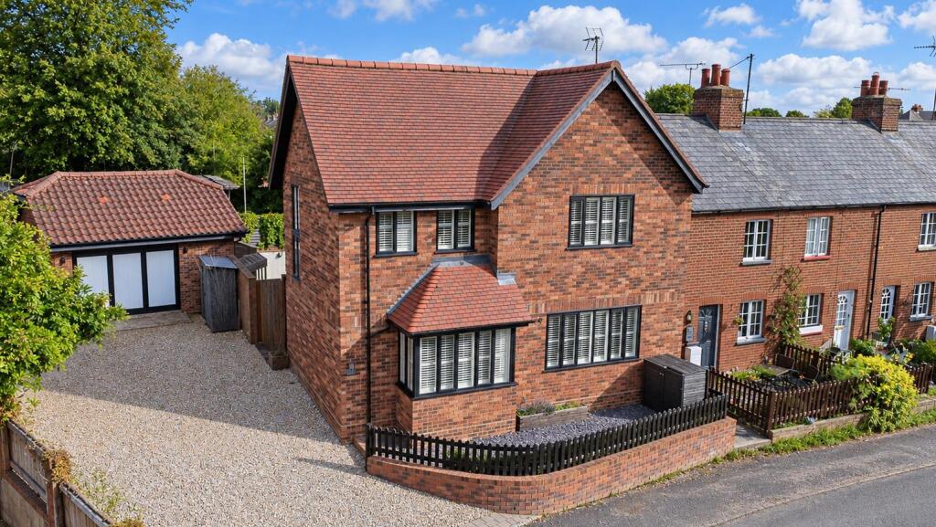 4-bed detached on Waterdell Lane, St. Ippolyts, Hitchin, £900,000