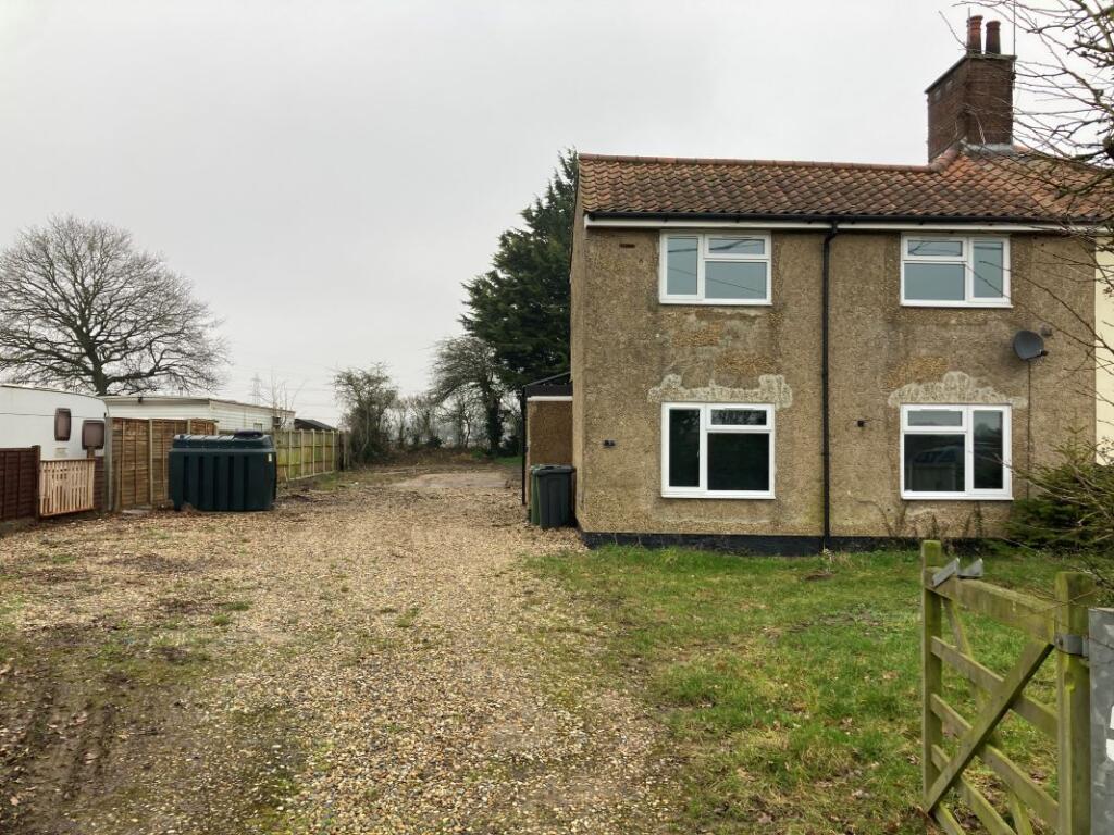5 South Acre Road, Sporle, King's Lynn, PE32 2EH photo 3