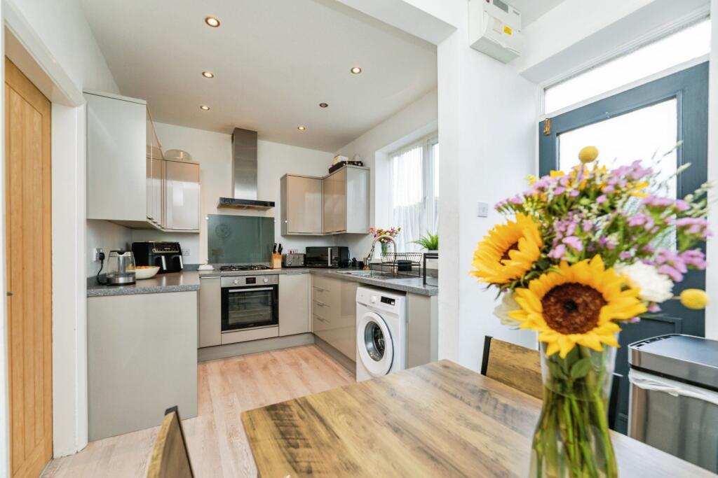 House in Sheffield - View 4