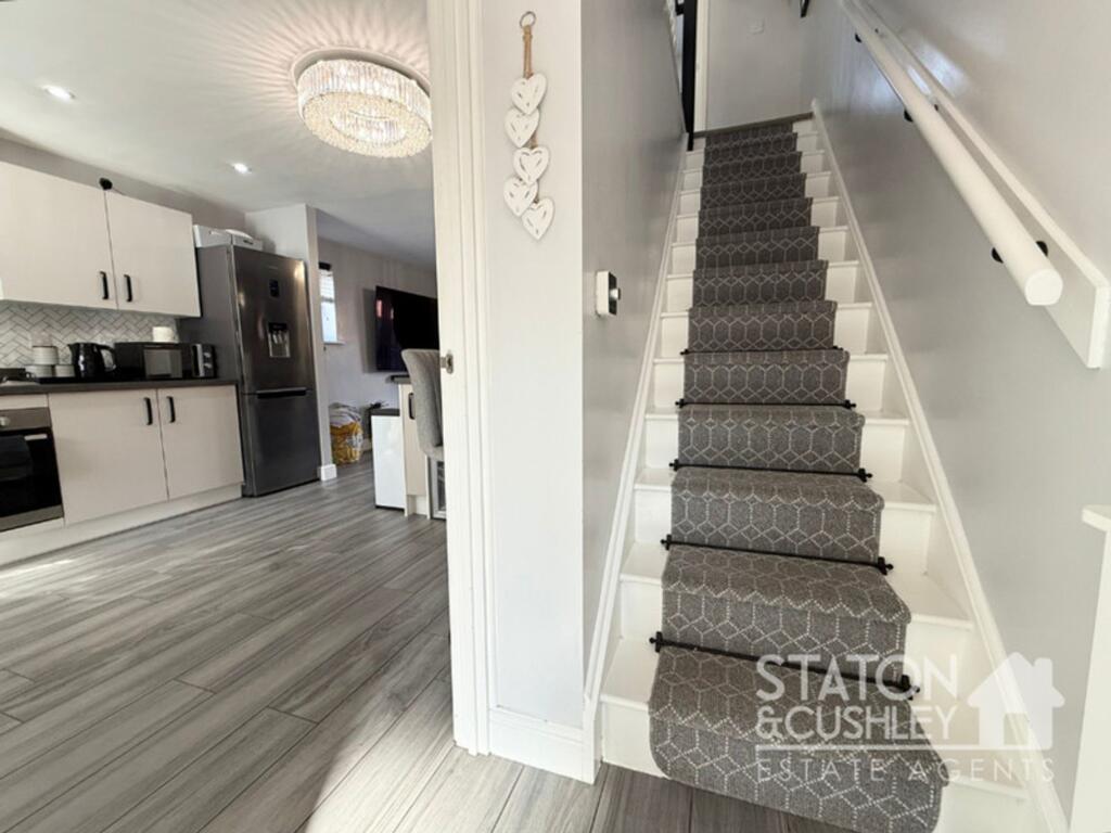 Caraway Drive, Shirebrook, NG20 photo 3