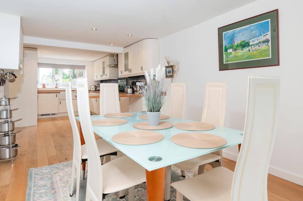 House in Cotswold, Bourton-on-the-Water - More